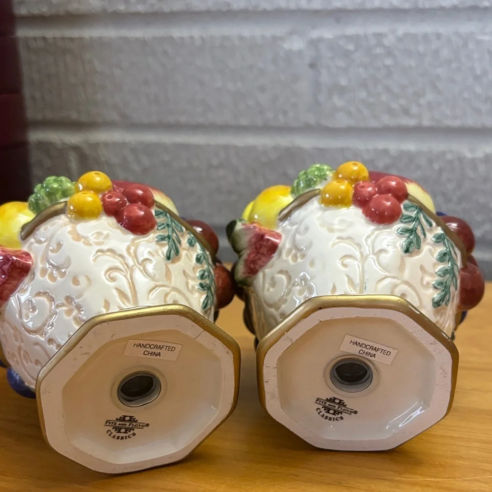 Fitz and Floyd Venezia Figural Salt and Pepper Shaker Set EUC Fruit Motif